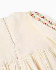 Vestido Mangas Detalle Bordado Beige Zippy detalle