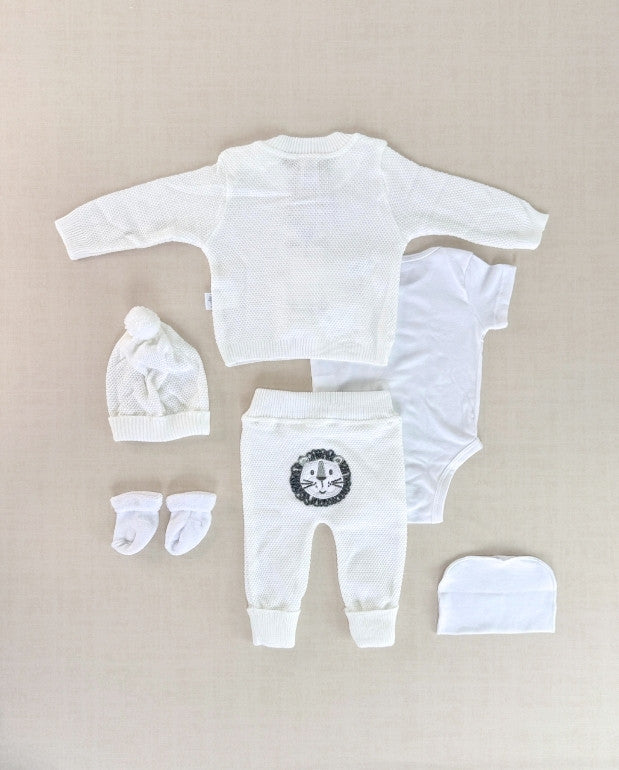 Set Primer Día Bordado León Blanco