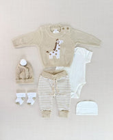 Set Primer Día Bordado Jirafa Beige