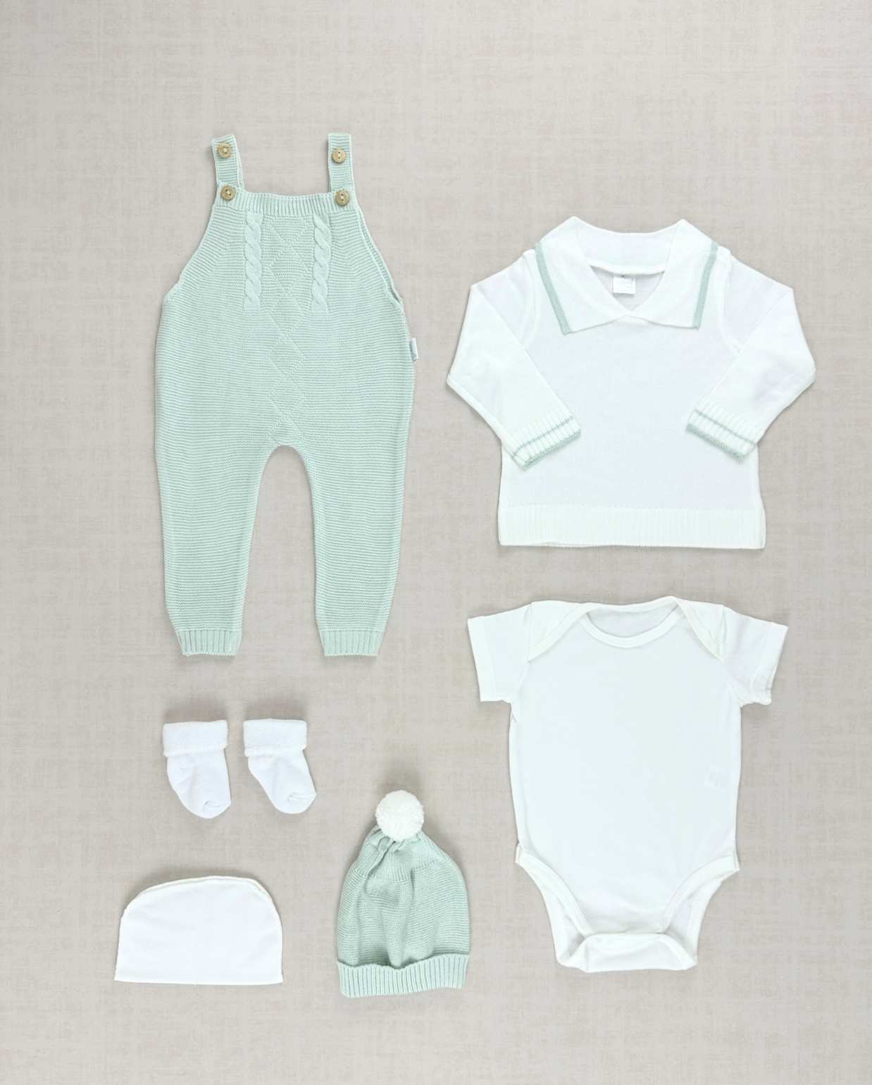 Set Primer Día Tejido Overol Cuello Verde