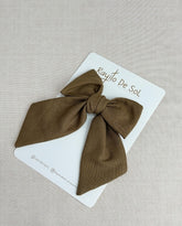 Pinza Moño Unicolor Café Rayito de Sol