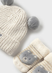 Set Gorro y Medias Oso Interactivo Beige Mayoral detalle