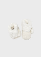 Botas Tricot New Born Champagne Mayoral Modelo