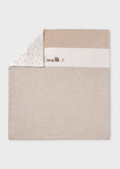 Cobija Detalle y Estampado Autos Mayoral