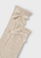 Medias Altas Niña Moño Beige Mayoral Detalle