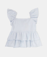 Blusa infantil de algodón con vuelos en mangas y torso