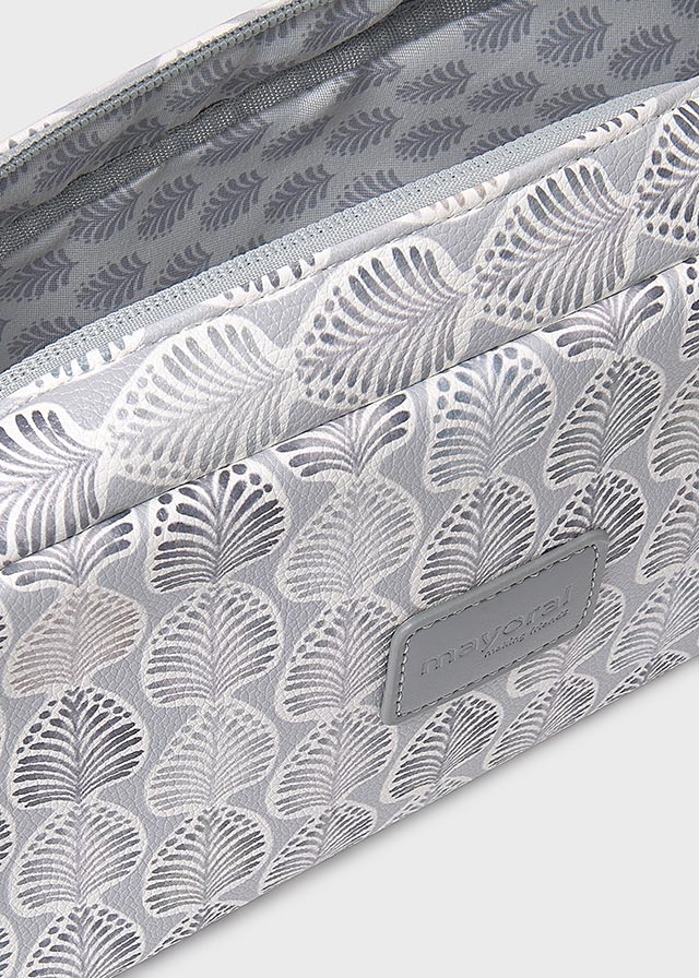 Neceser Estampado Hojas Gris Mayoral Detalle
