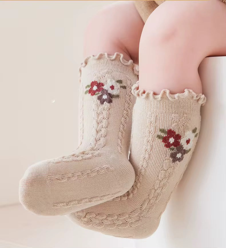 Medias Caladas Flor Beige Modelo