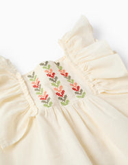 Blusa Volantes Pecho Bordado Beige Zippy detalle