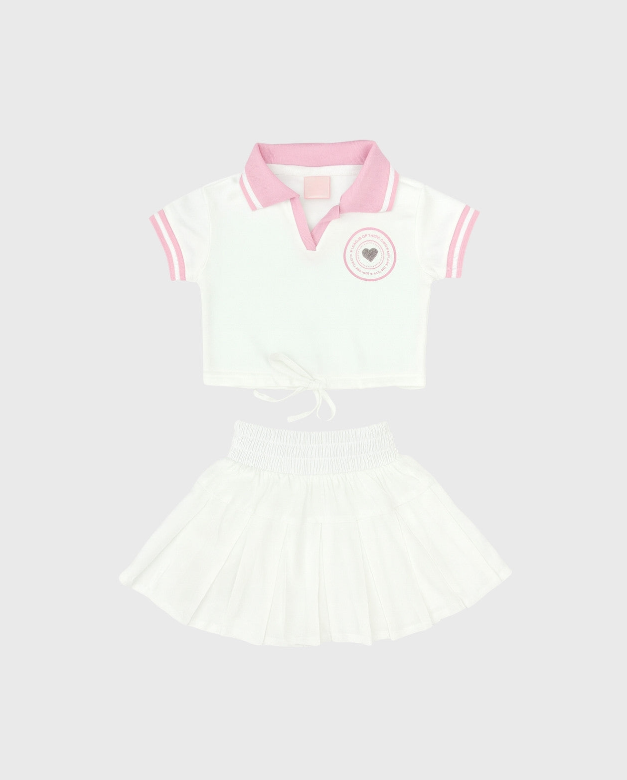 Conjunto Falda Prensada Con Blusa De Cuello Rosa