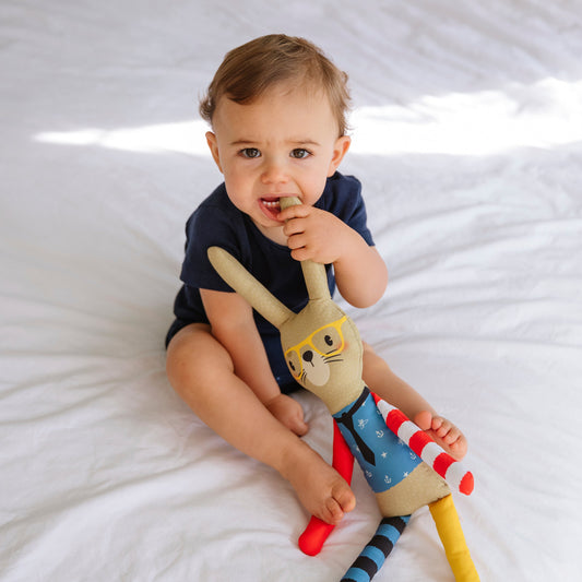 Peluche Coleccionable Conejo Rafael