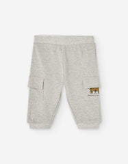 Pantalón jogger gris claro bebé niño Losan con bolsillo lateral