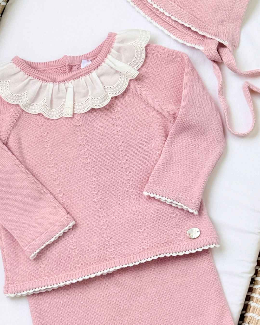 Primer Dia Tricot Cuello Rosa Empolvado Martin Aranda Detalle