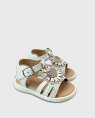 Sandalias Detalle Corazón Blanco