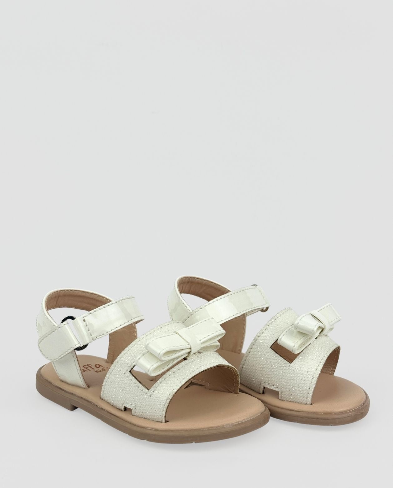 Sandalias Moño Brillos Crema