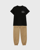 Conjunto Camiseta Negra Cargo Café