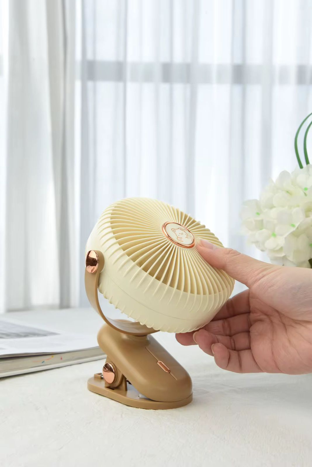 Ventilador Mini Portaril 360° blanco