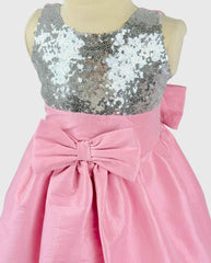 Vestido Detalle Lentejuelas Moño Rosa Detalles