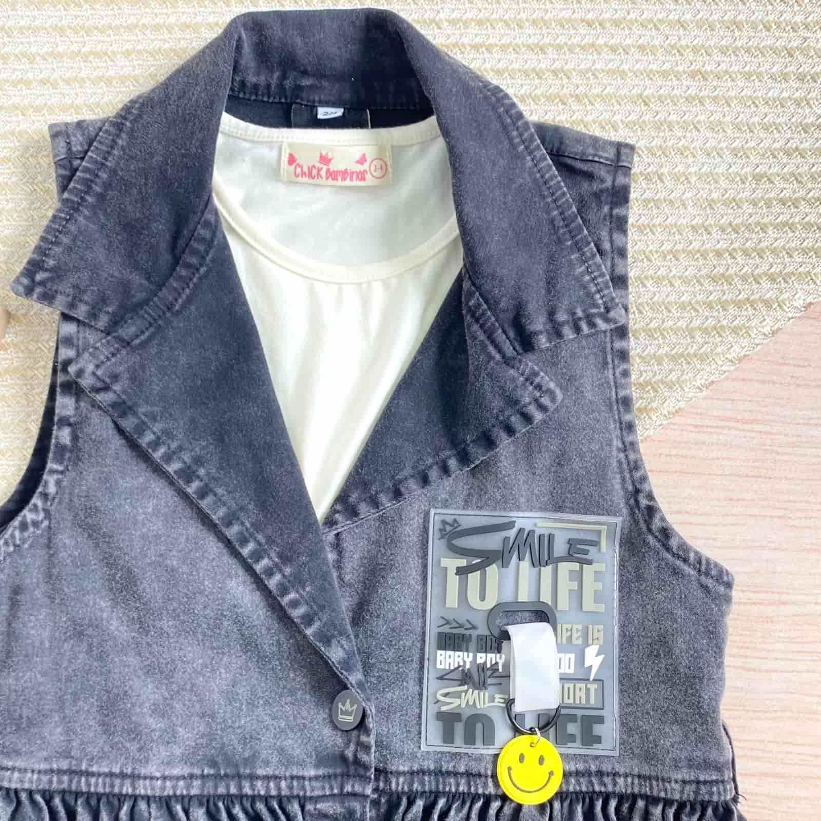 Vestido Detalle Botones negro detalle