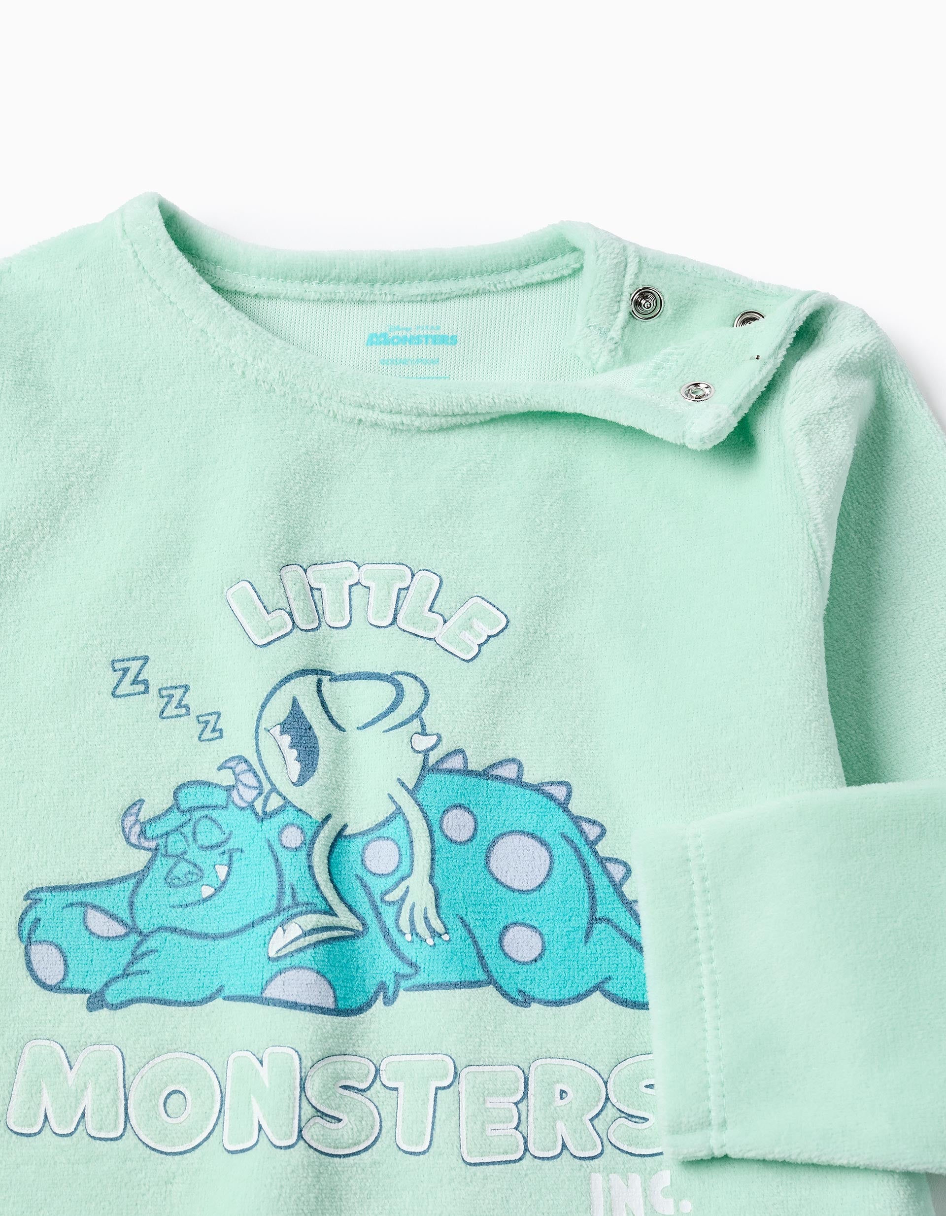 Diseño frontal con personajes de Monsters Inc