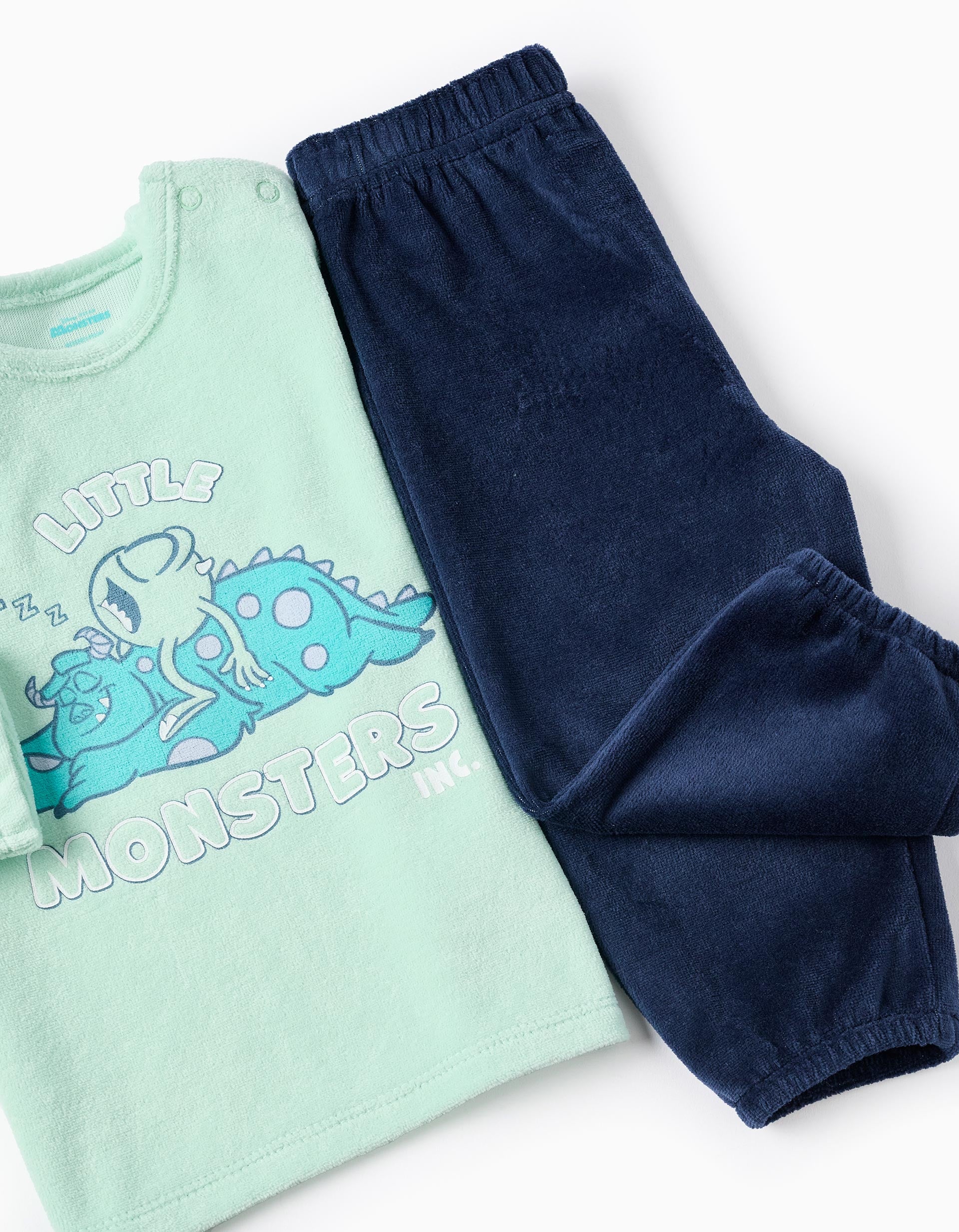 Vista trasera del conjunto pijama menta y azul