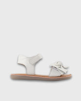 Sandalia Con Lazo Blanco Zippy