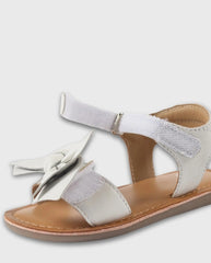 Sandalia Con Lazo Blanco Zippy Estlo