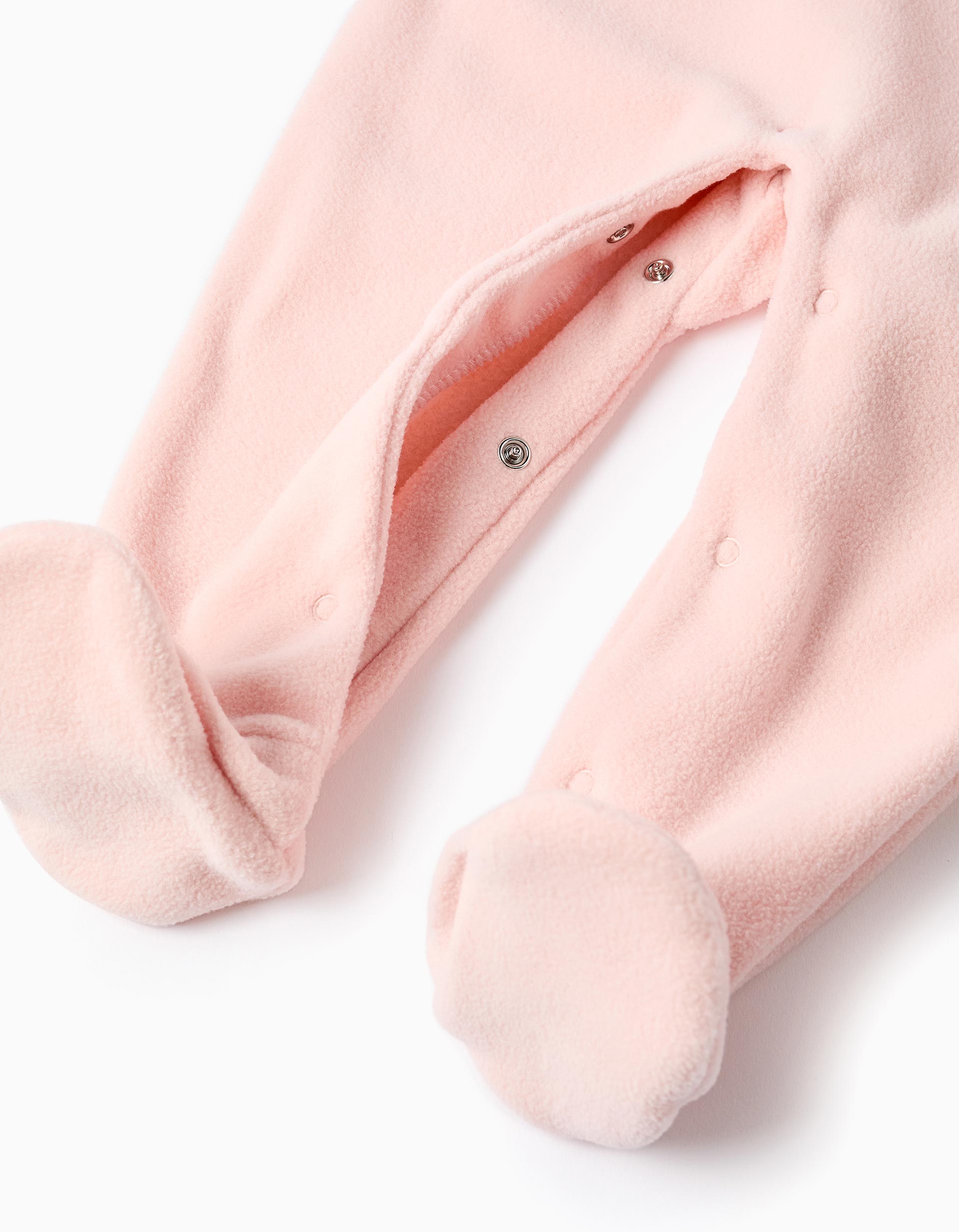 Vista trasera completa de la pijama de bebé color rosa