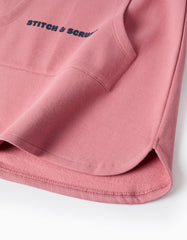 Detalle del interior afelpado y costuras reforzadas