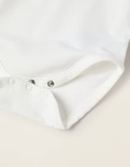 Detalle de broches a presión para fácil apertura