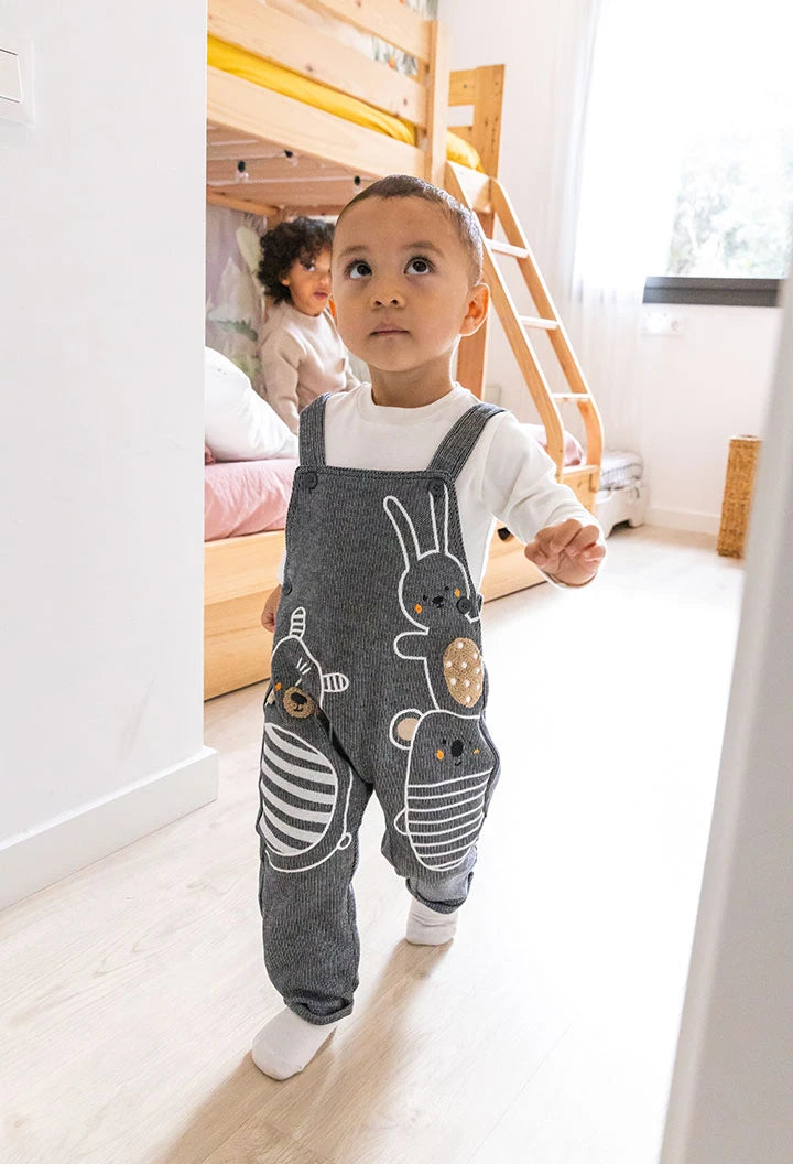 Conjunto para bebé con overol gris bordado de conejo y oso
