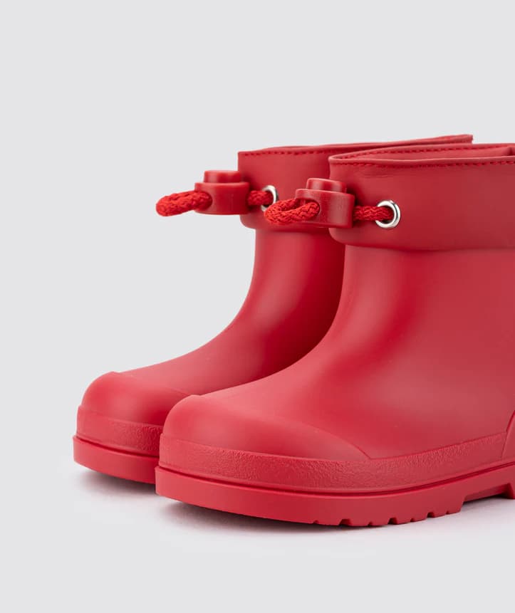 Bota de agua infantil Igor resistente y segura