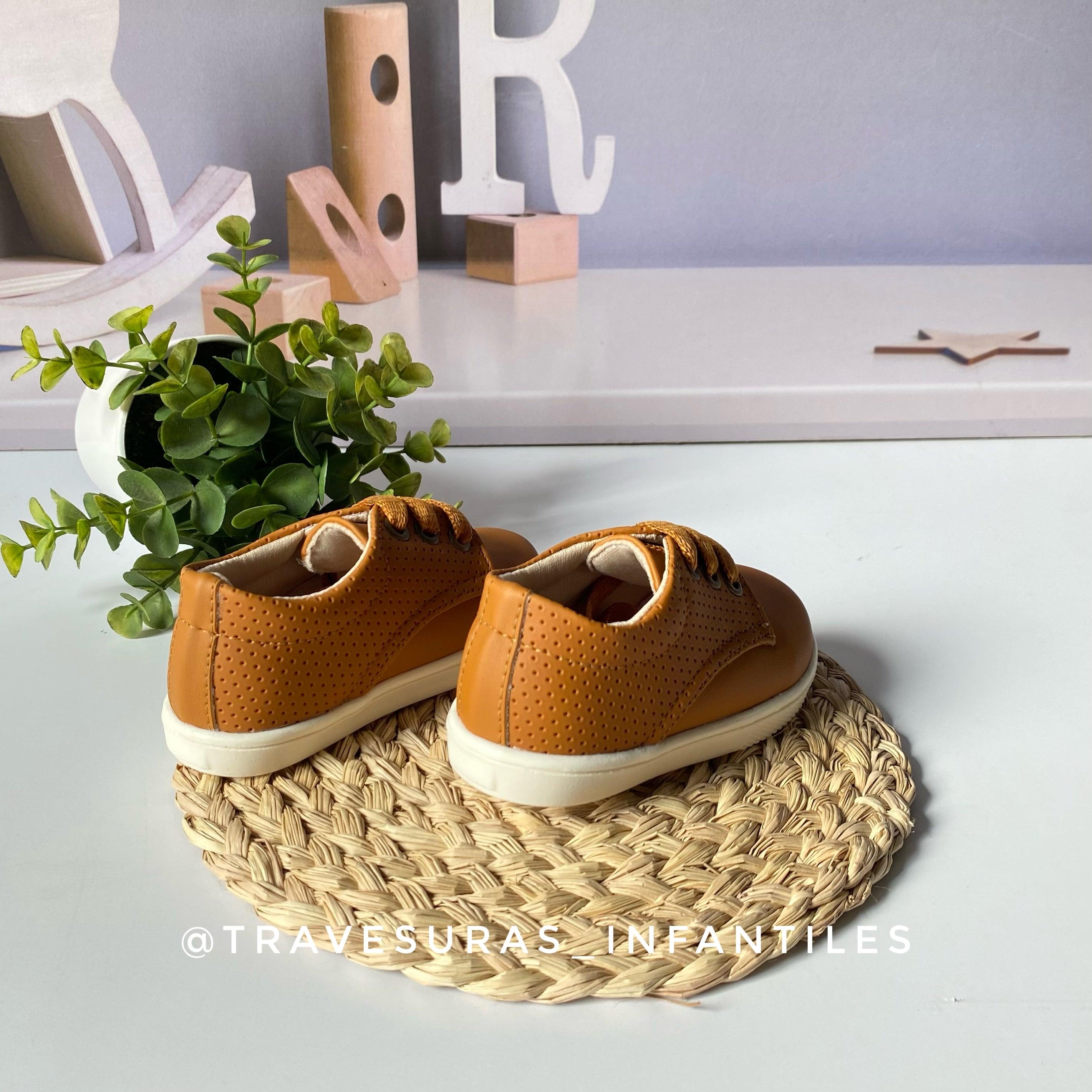 Tenis Puntos Especial Arena Detalles