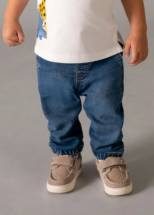 Pantalón Jorgger Elástica Denim Oscuro Mayoral modelo