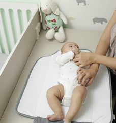 Cambiador Portátil Hojas Gris