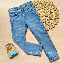 Pantalón Denim Clásico Claro