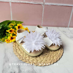 Sandalias Flor Blanca Huellitas