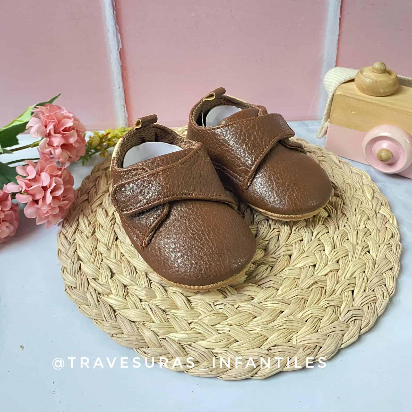 Tenis Velcro Café Niño