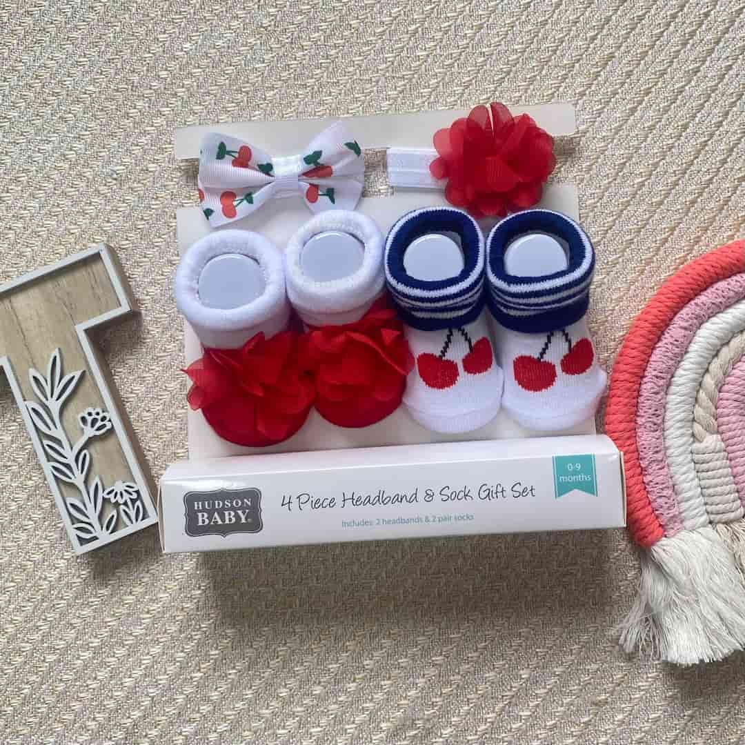 Set 2 Pares Medias y Balacas Estampado Cerezas