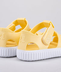 Sandalias Nico Vainilla Igor Cierre