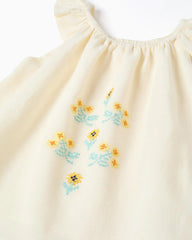 Blusa Bordado Flor Beige Zippy detalle