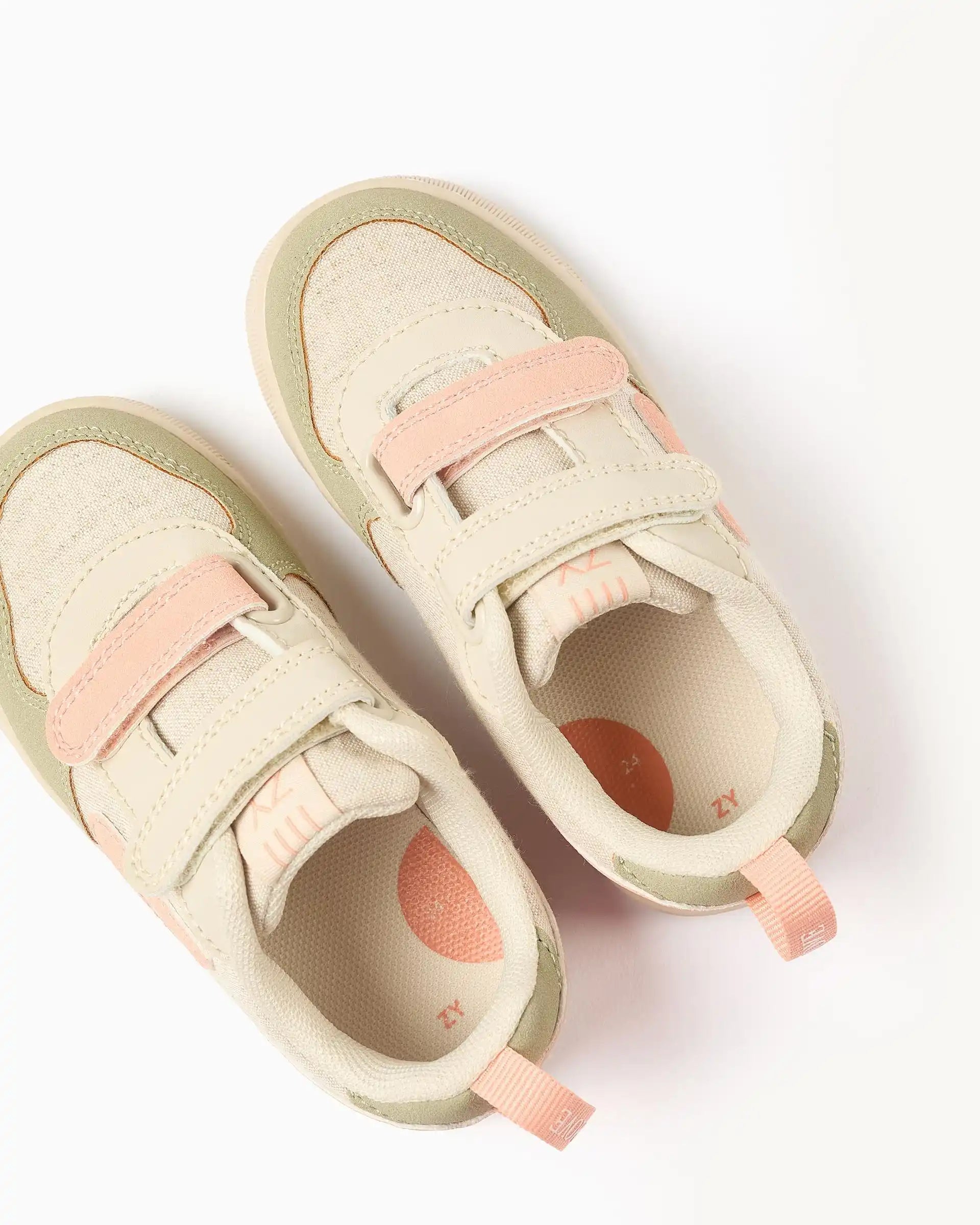 Tenis con Velcro Combinado Naranja Zippy detalle