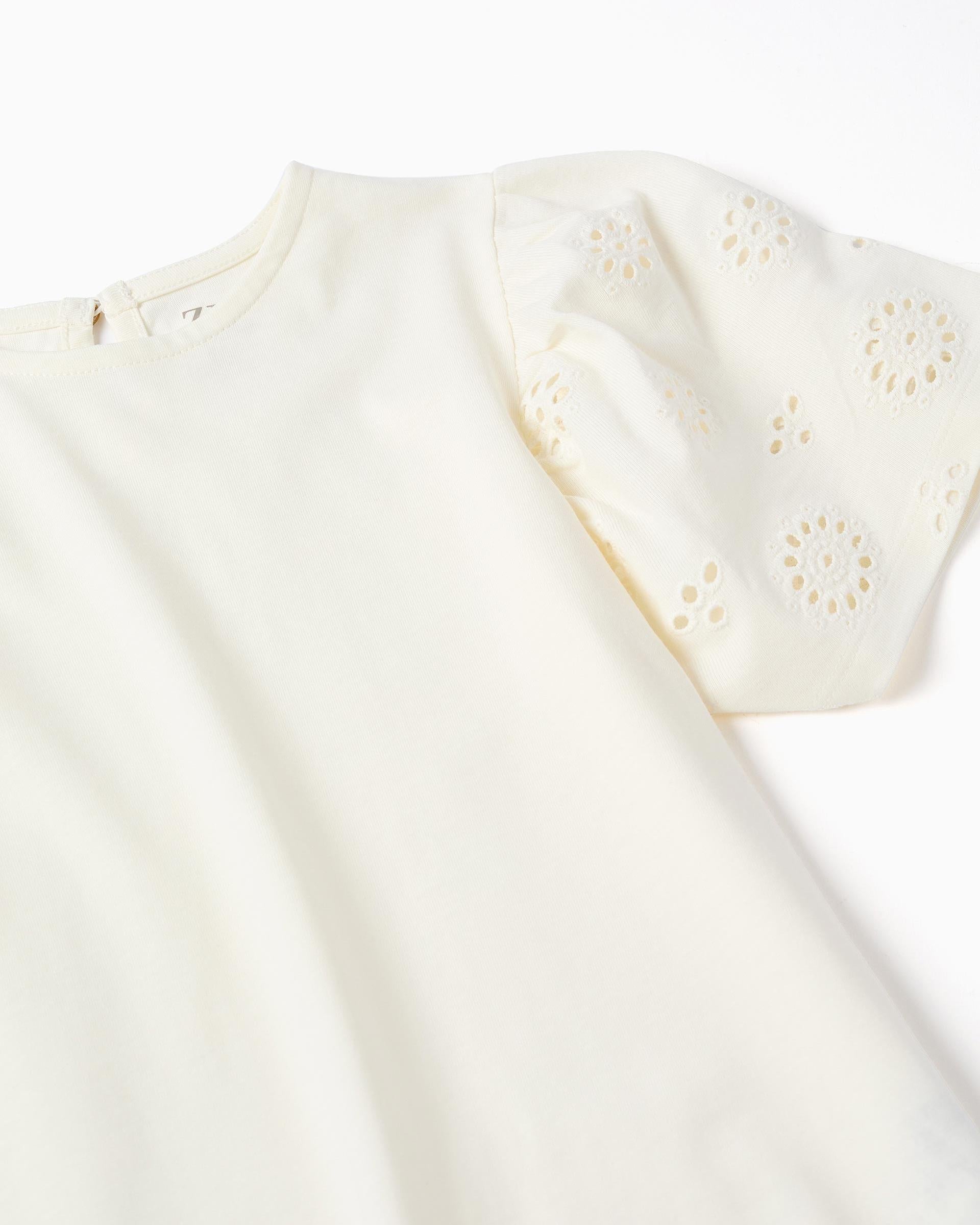 Blusa Mangas Ojalillo Crema Zippy detalle