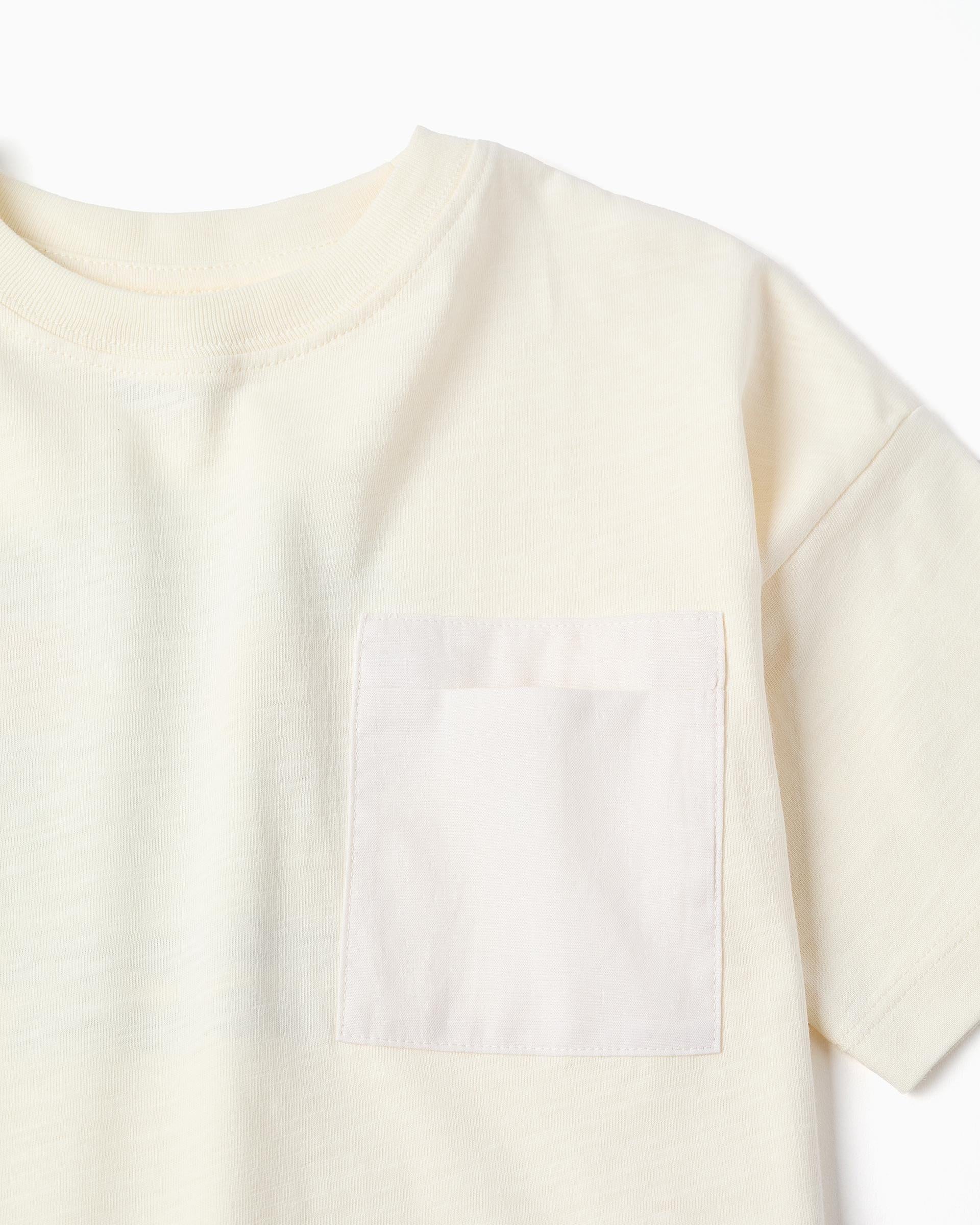 Camiseta Overzise Globo Bolsillo Beige Zippy detalle