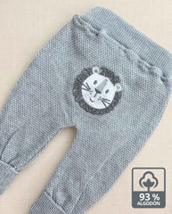 Set Primer Día Bordado León Gris Algodón 