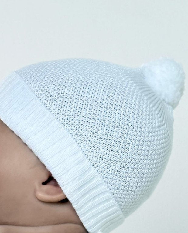 Set Primer Día Bordado Jirafa Blanco Gorro