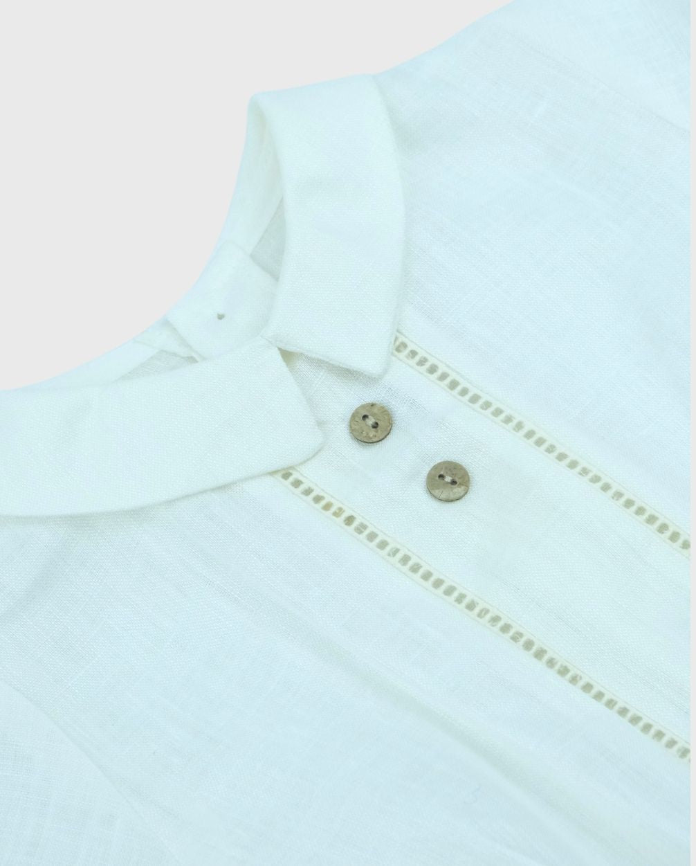 Conjunto Bermuda Rayas Beige Martín Aranda Detalle