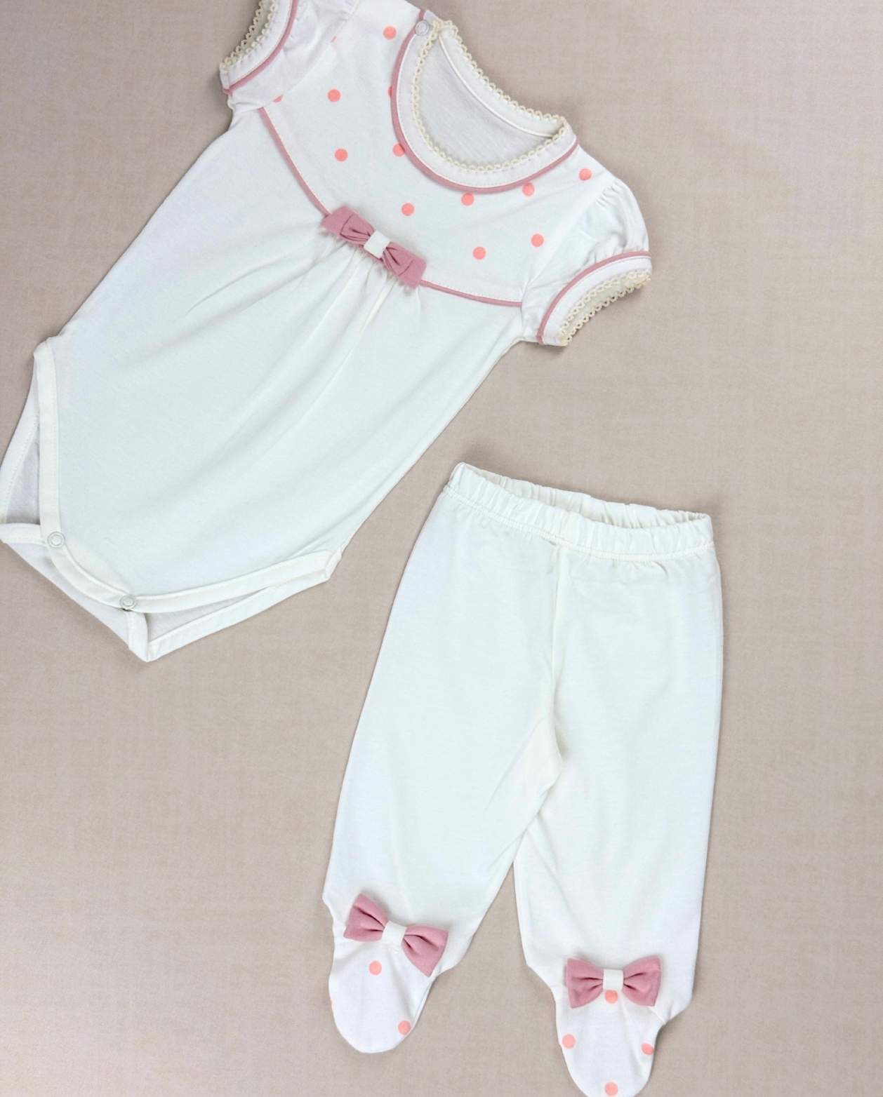 Set Primer Día 100% Algodón Puntos Rosa Detalles