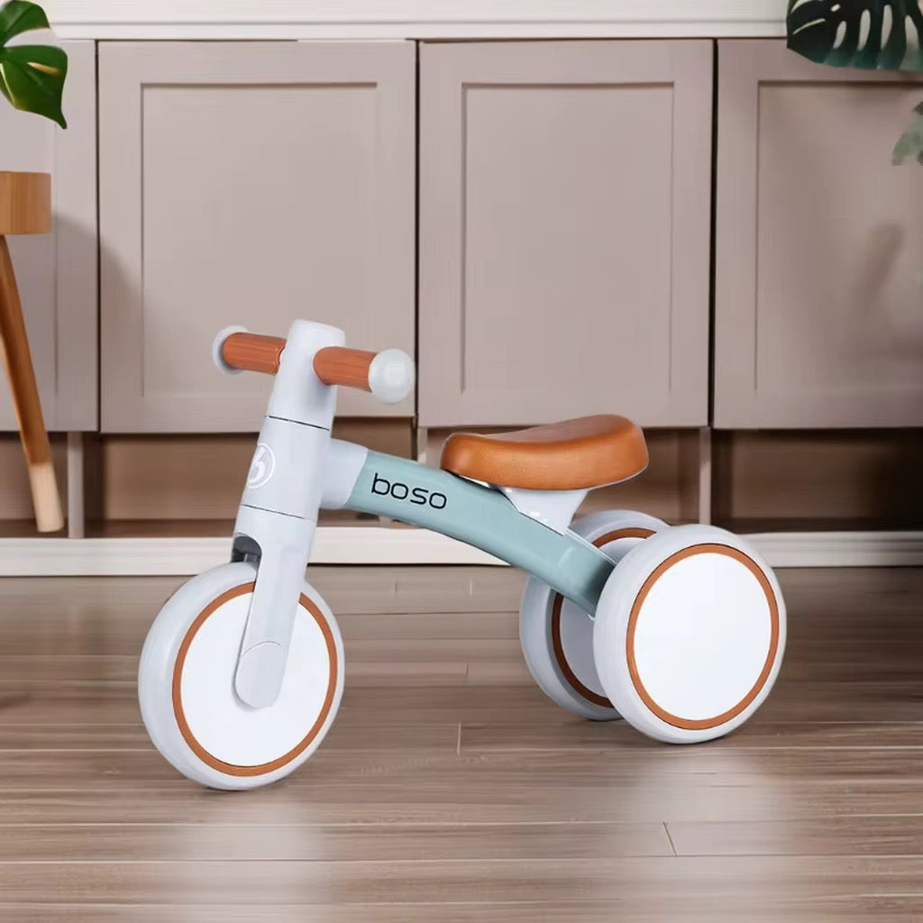 Triciclo de Equlibrio Boso Naranja Modelo