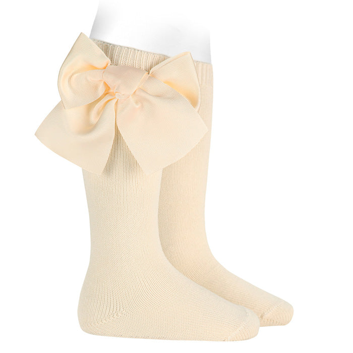 Medias altas canaladas con lazo lino Cóndor